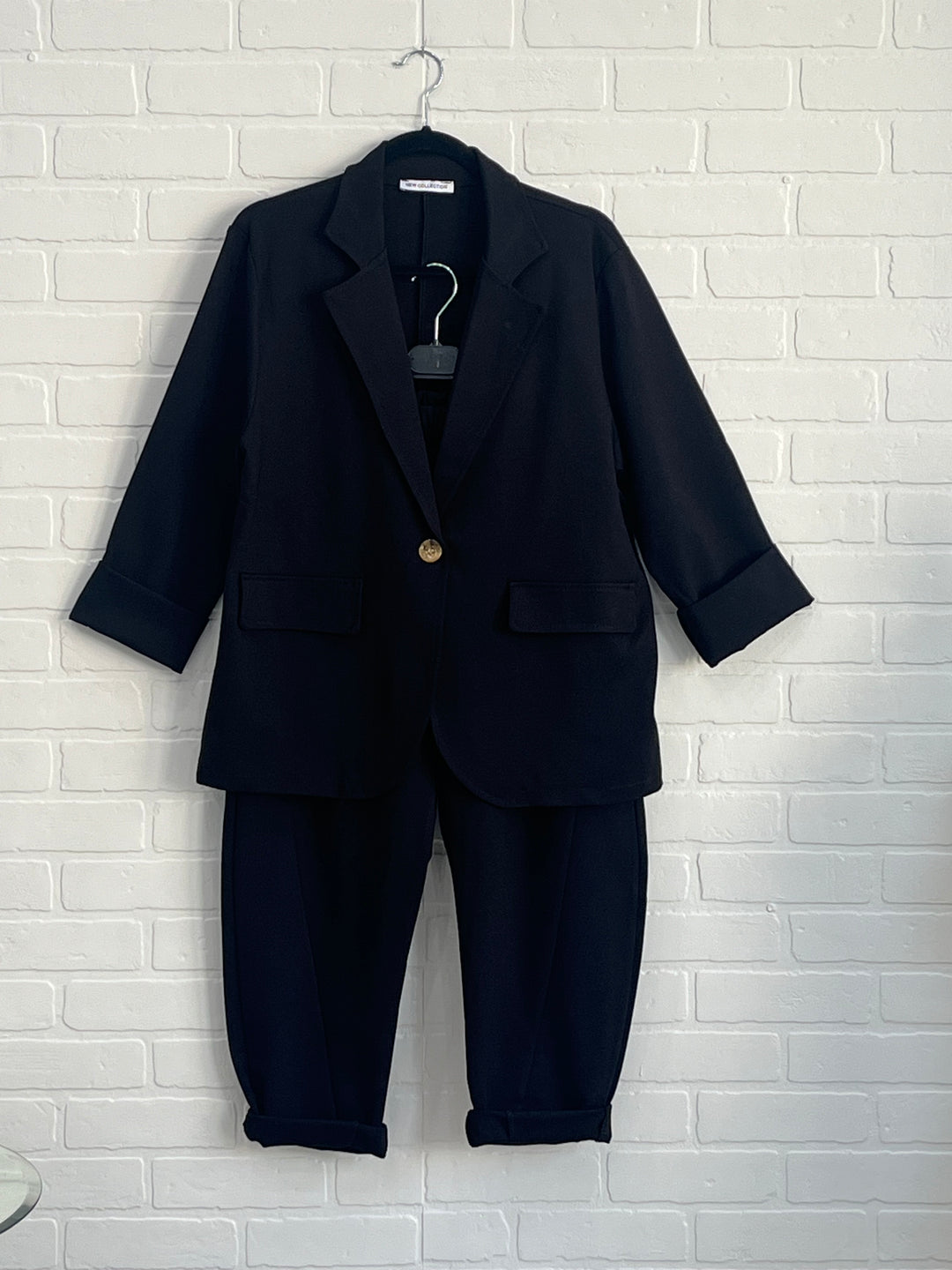 Cama Casual  Suit