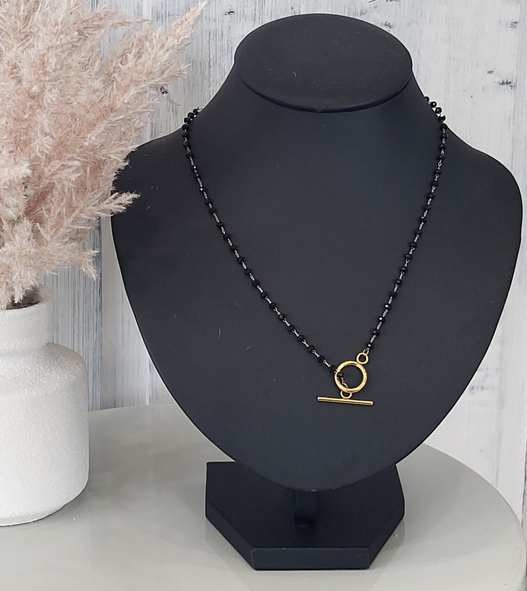 Black crystal choker