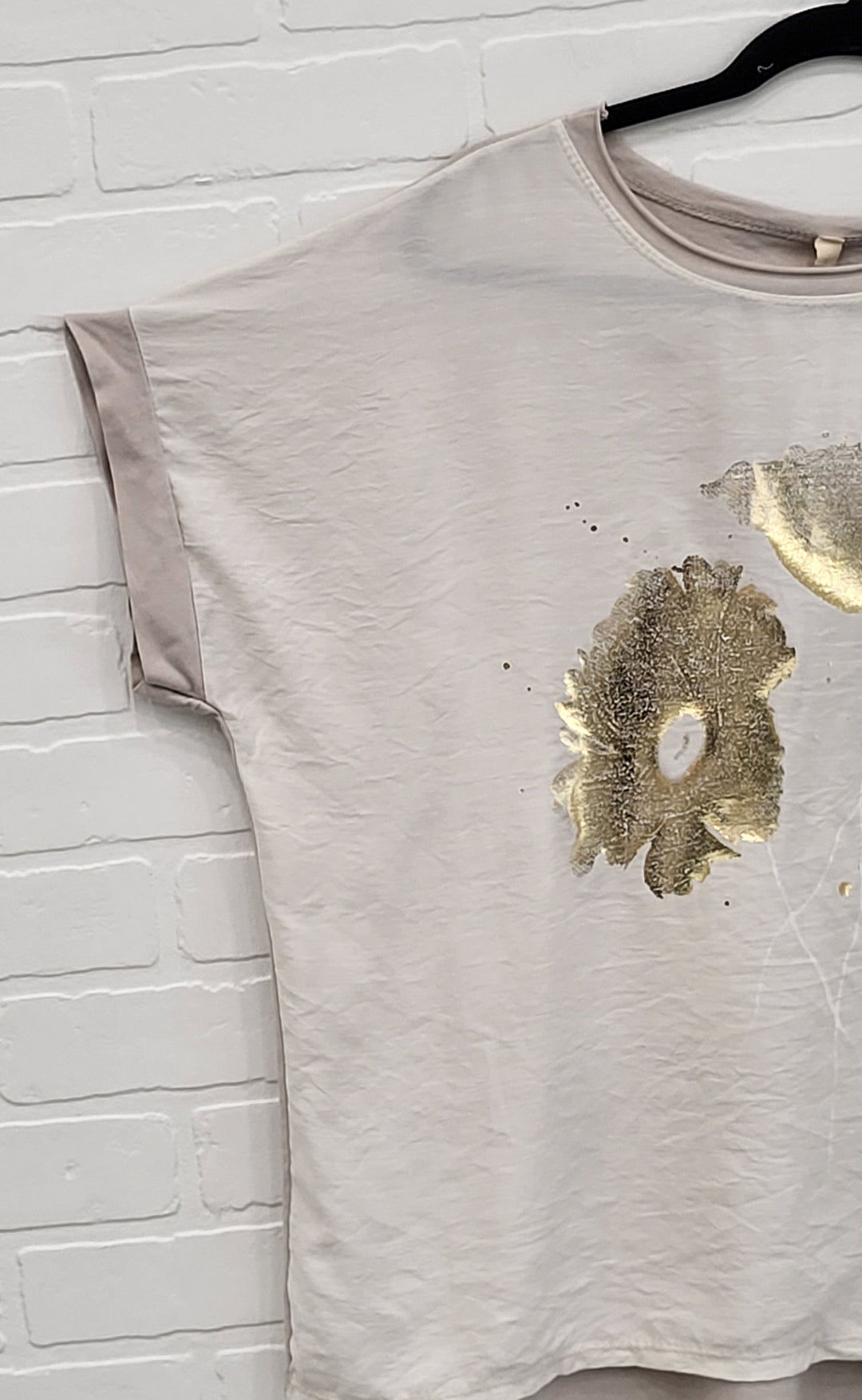 Metallic Gold Printed Flower 🌼 Tee