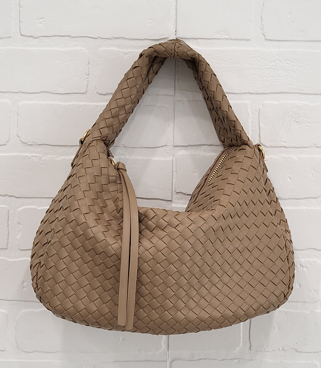Woven Handbag π