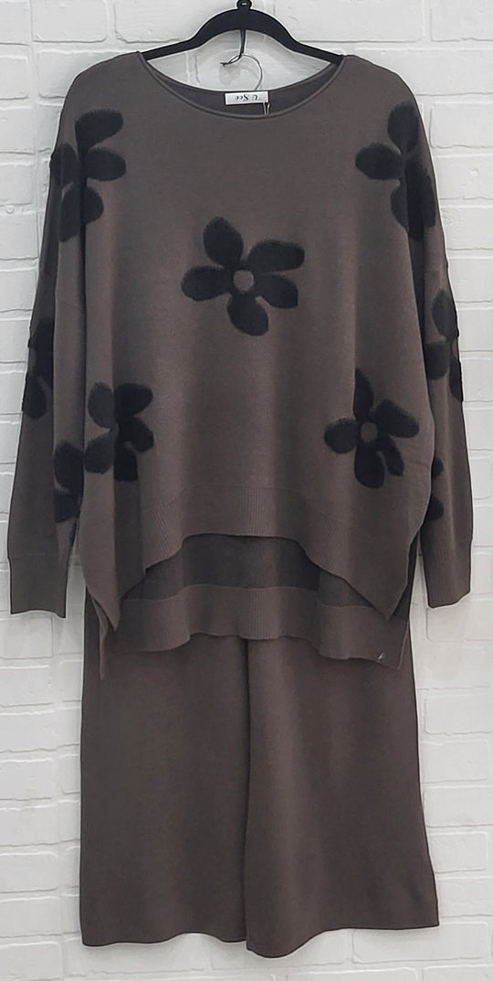 U See Loose Fit Knit Set