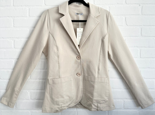 Megi Blazer