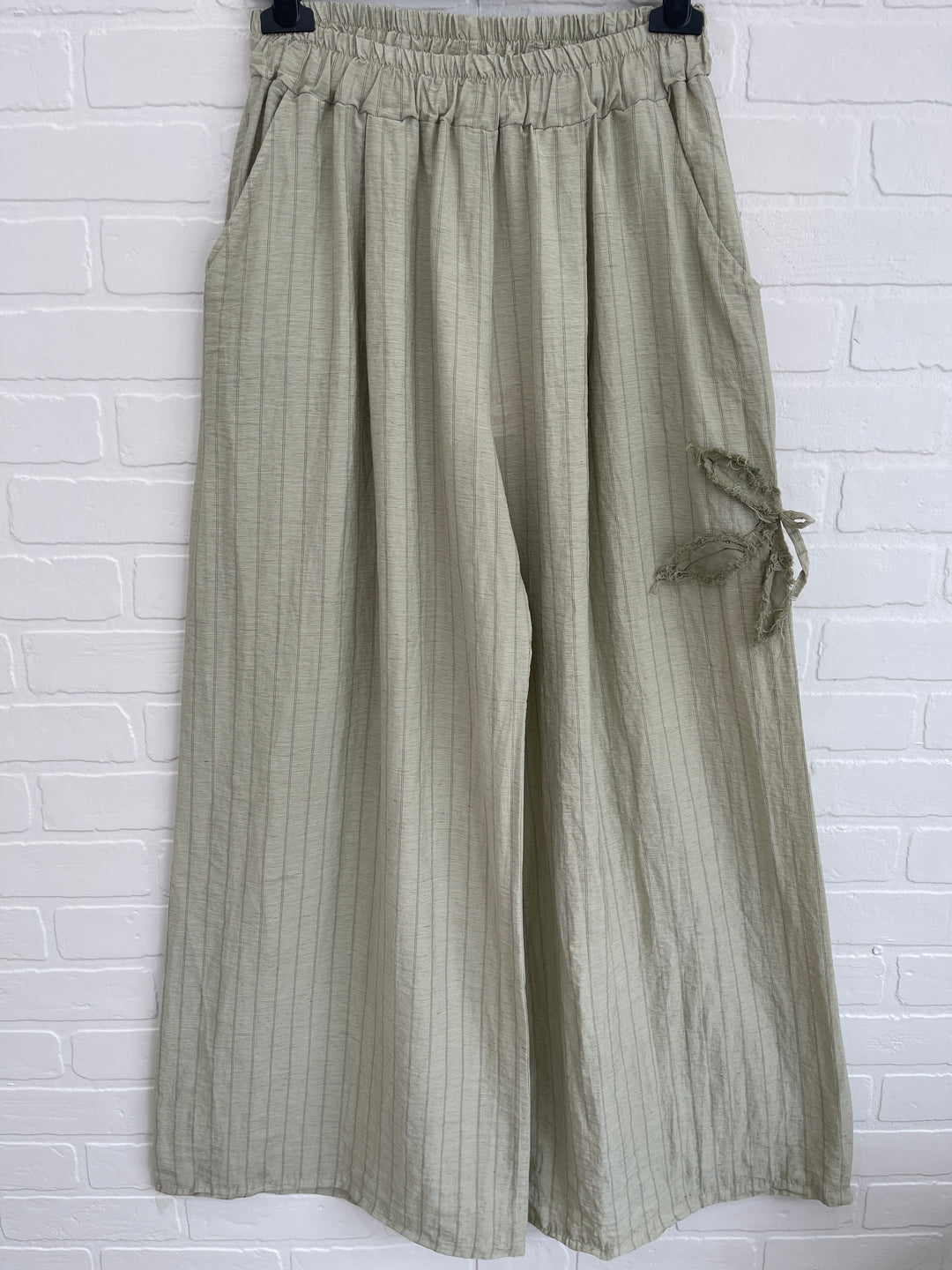 Aqua Limone Flower Detail Pants