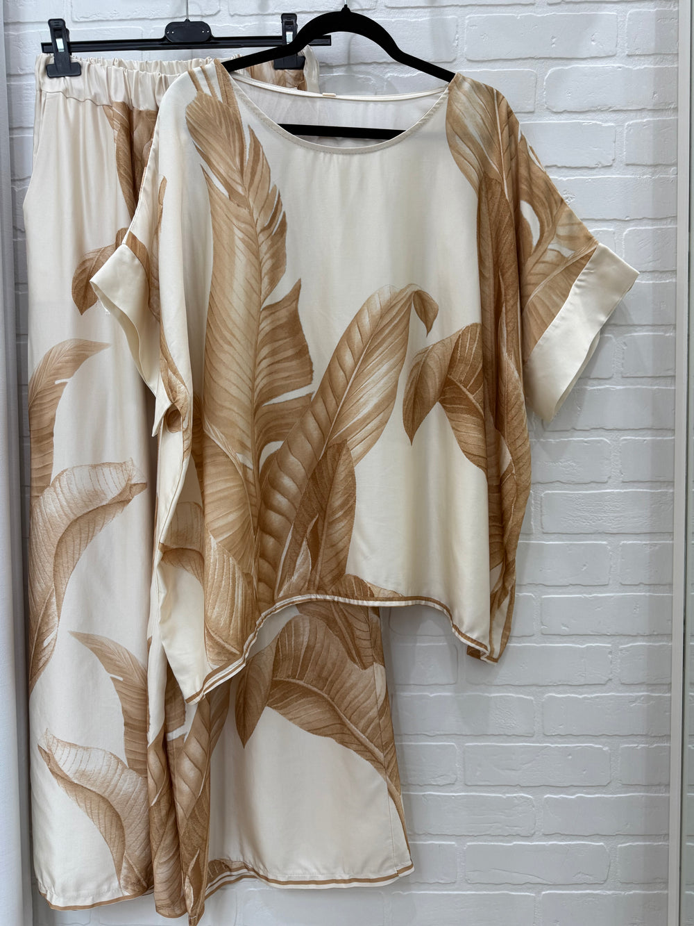 Palma Satin Leaf Set – Kimono Top & Palazzo Pants