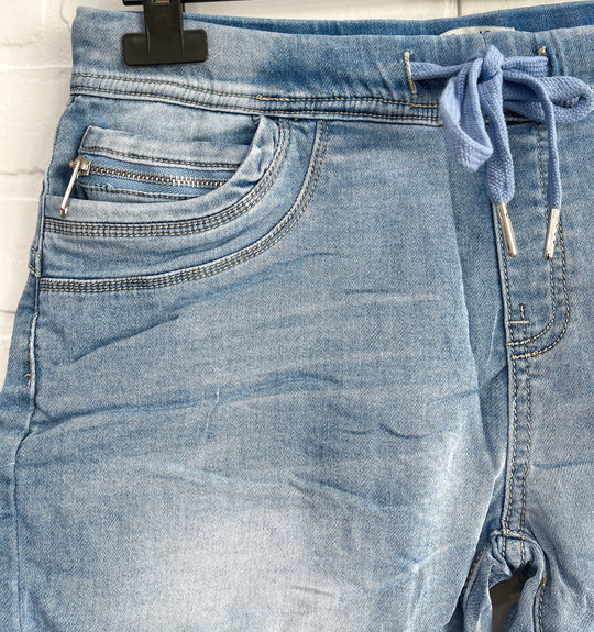 Place De Jour Shorts