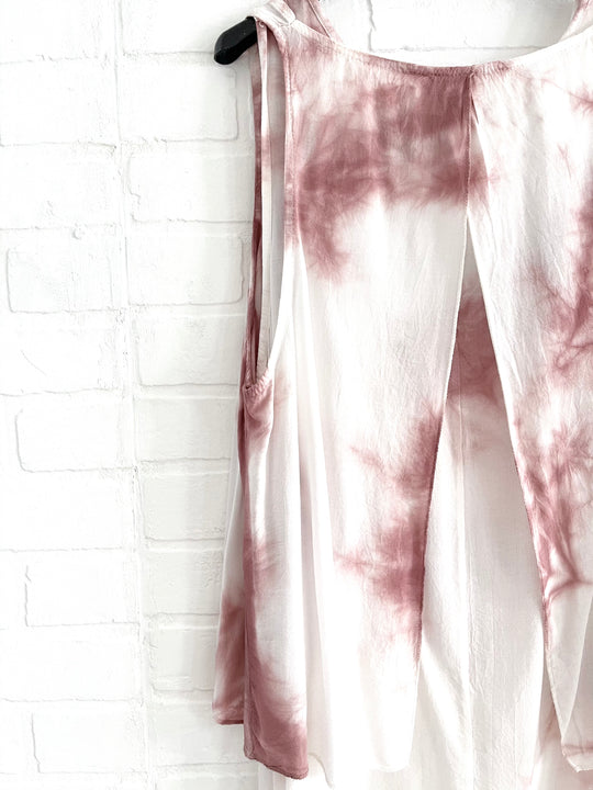Red wine tie dye
