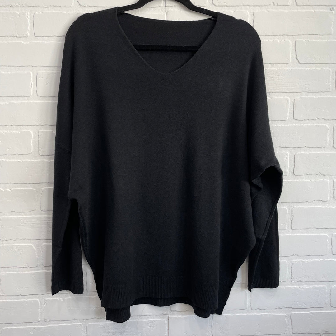 Tega V neck sweater top