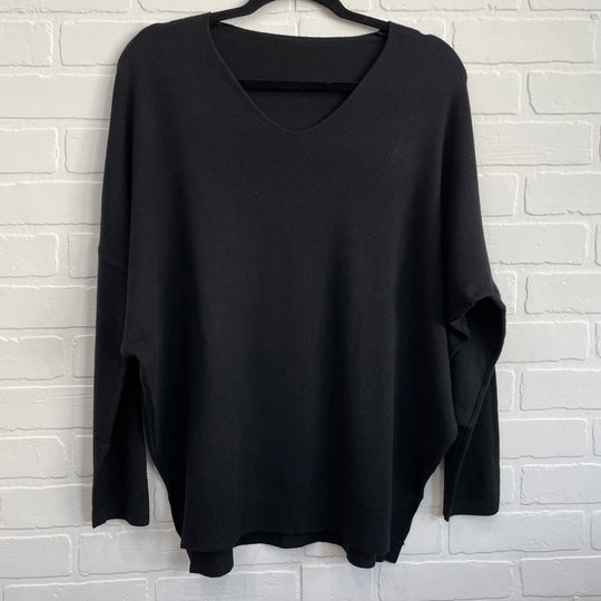 Tega V neck sweater top