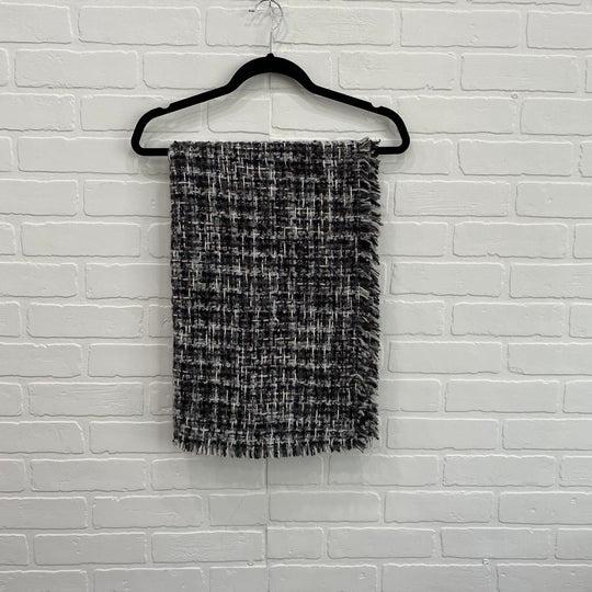 Black & white Scarf With Fringed Ends