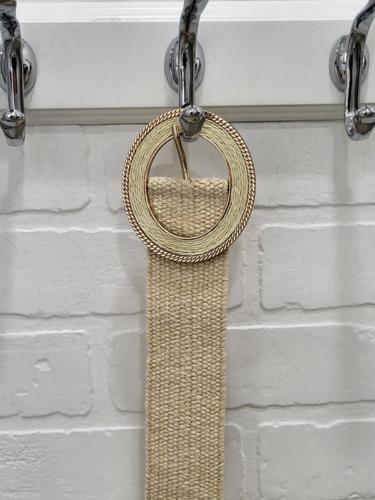 Oval Buckle Belt With Touch of Elegance
