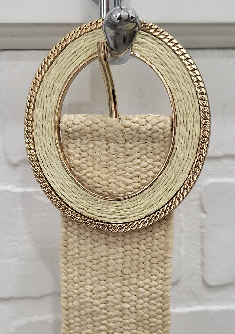 Oval Buckle Belt With Touch of Elegance