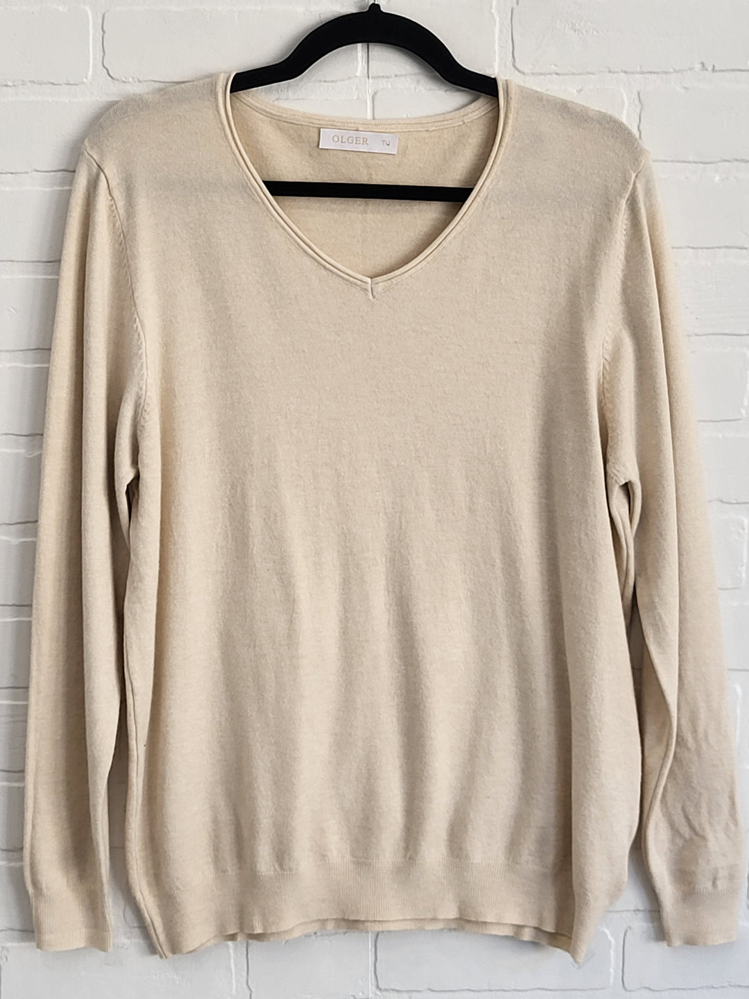 Cory V-neck Sweater/Top