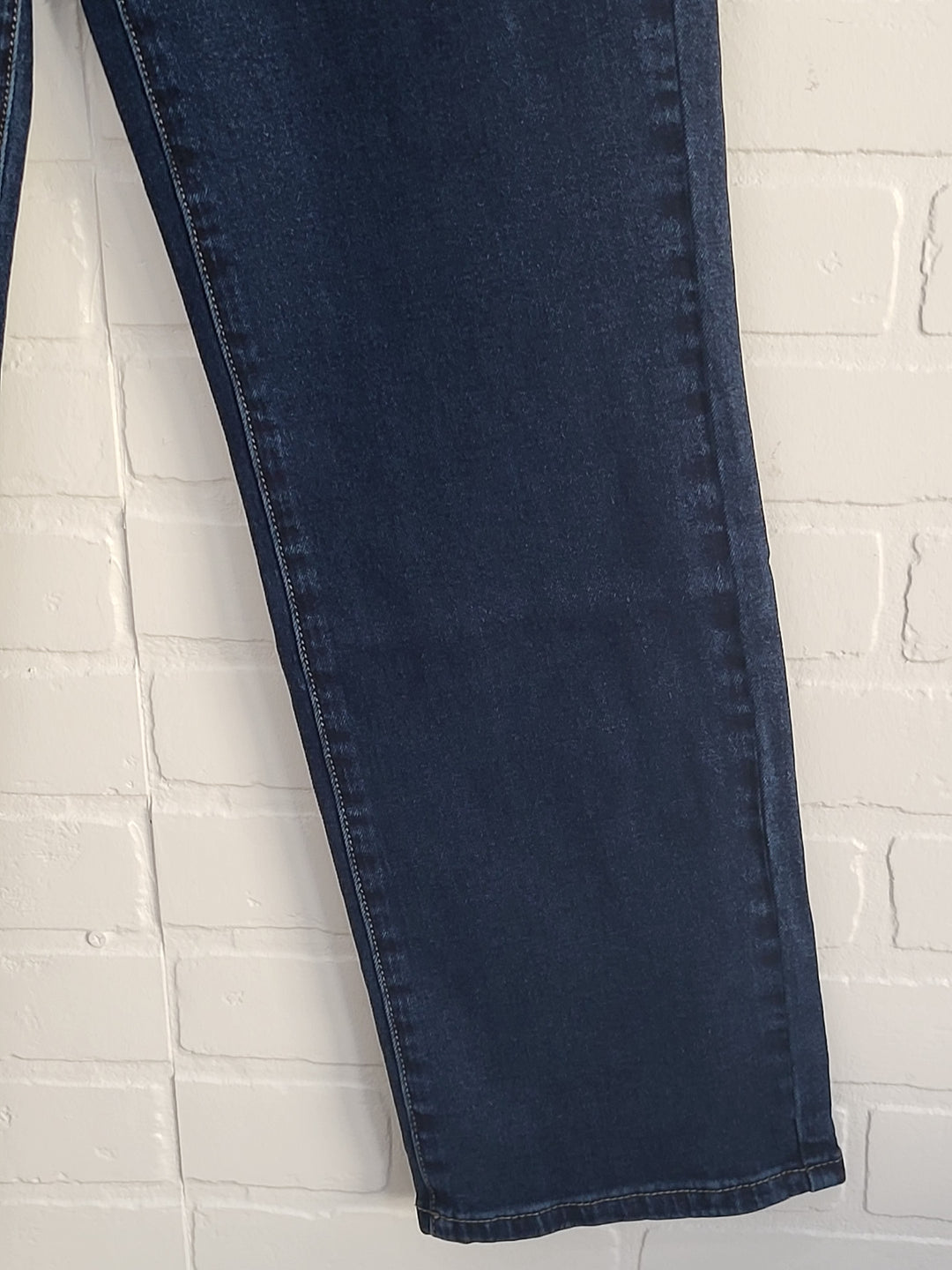 R.Display straight leg jeans