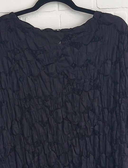 Dolce Textured Lace Detail Top