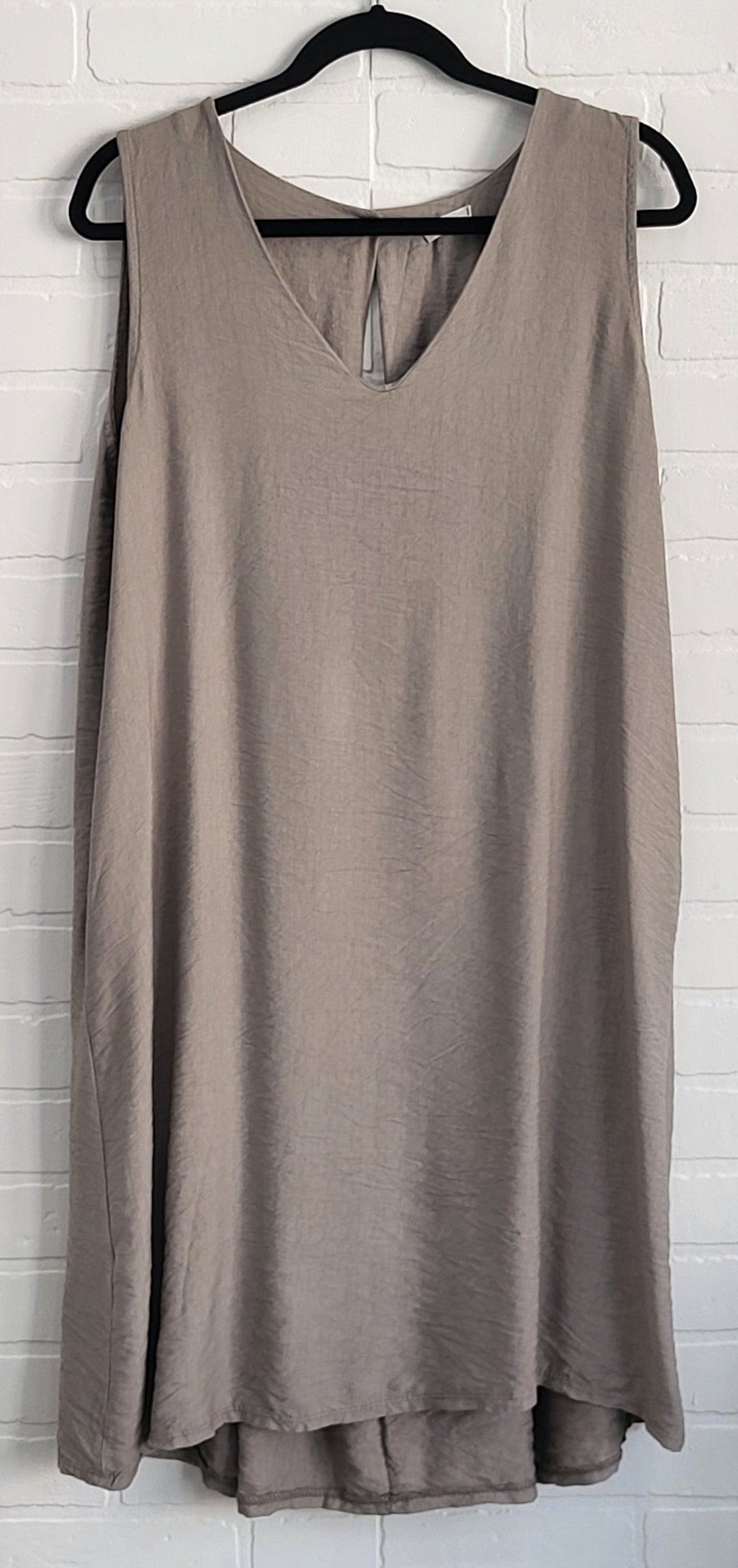 Flowy Sleevless Dress