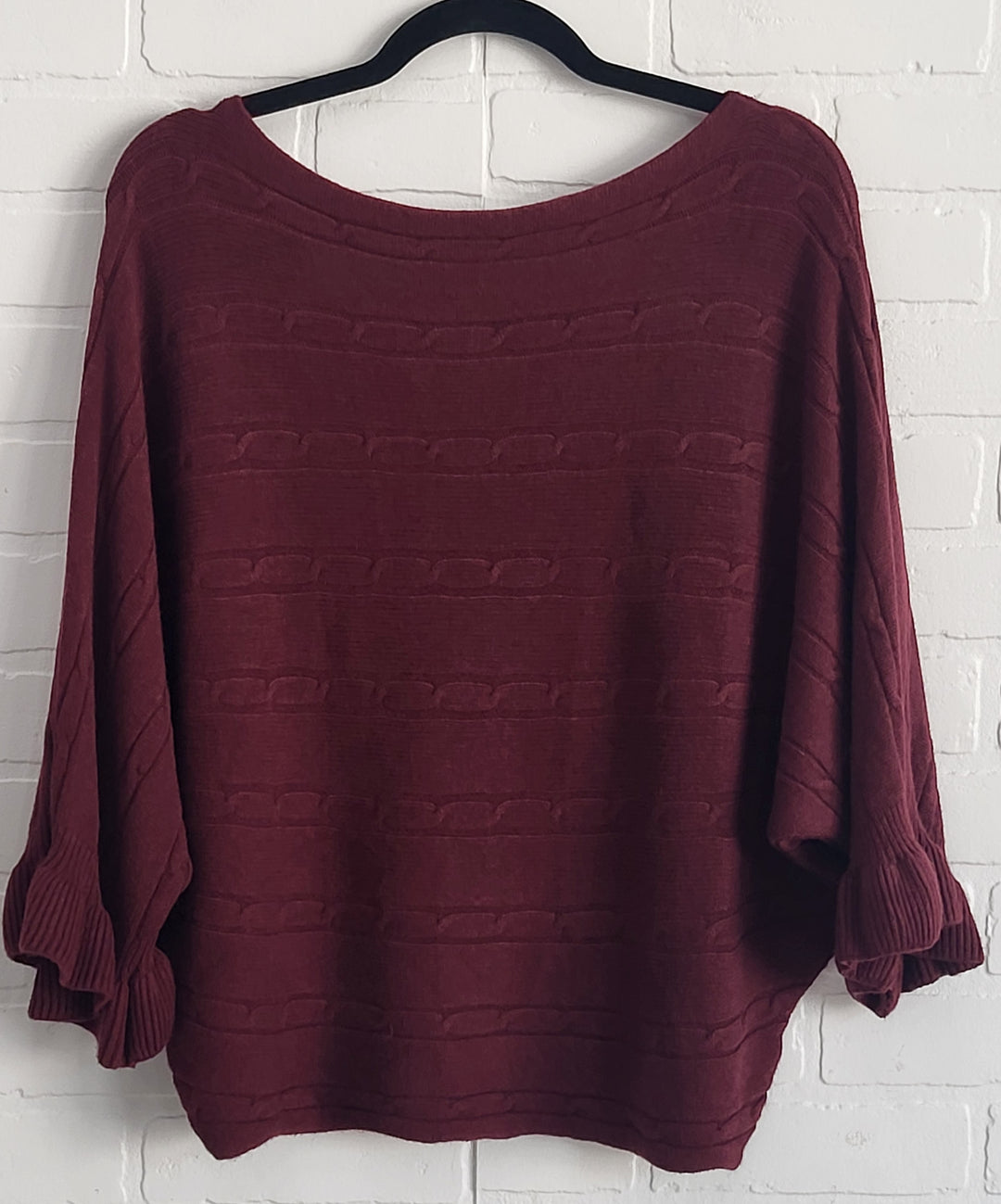 Cable Stiched Ruffle 3/4 Sleeve Knit Top