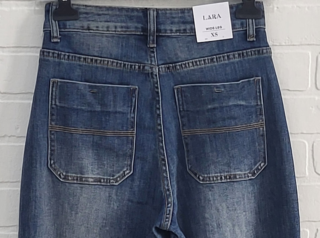 Whide Leg Jeans by Lara