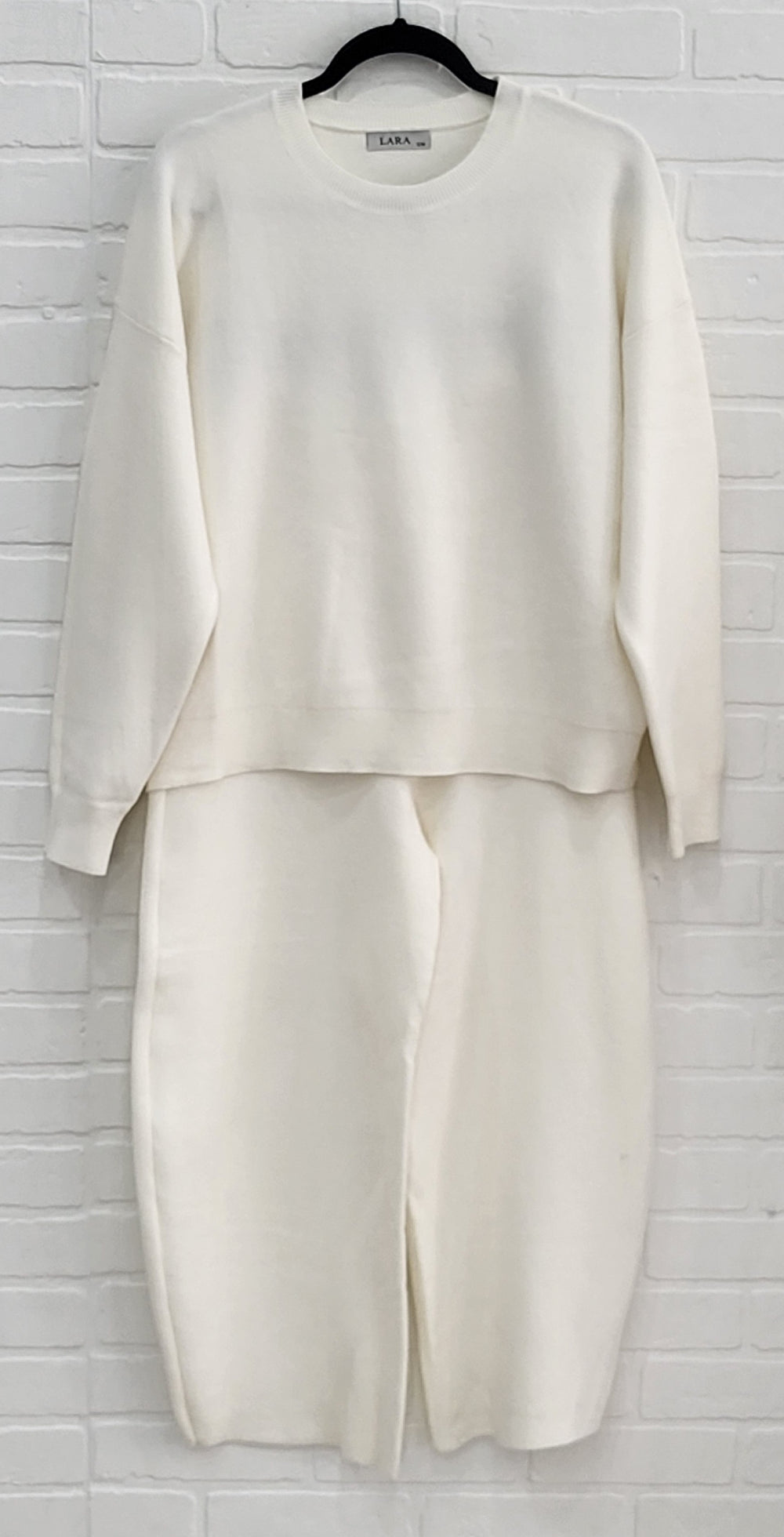 LaraKnit Set with Sequence Vest
