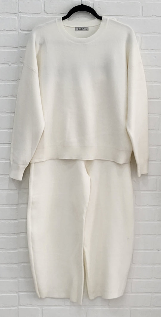 LaraKnit Set with Sequence Vest