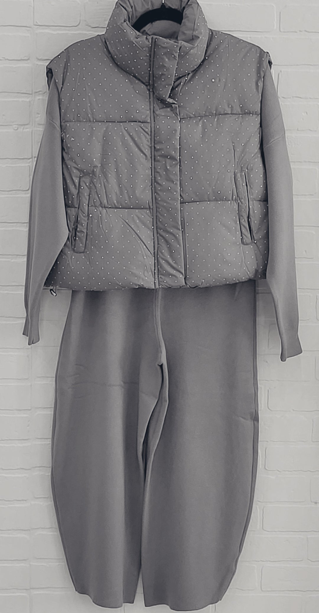 LaraKnit Set with Sequence Vest