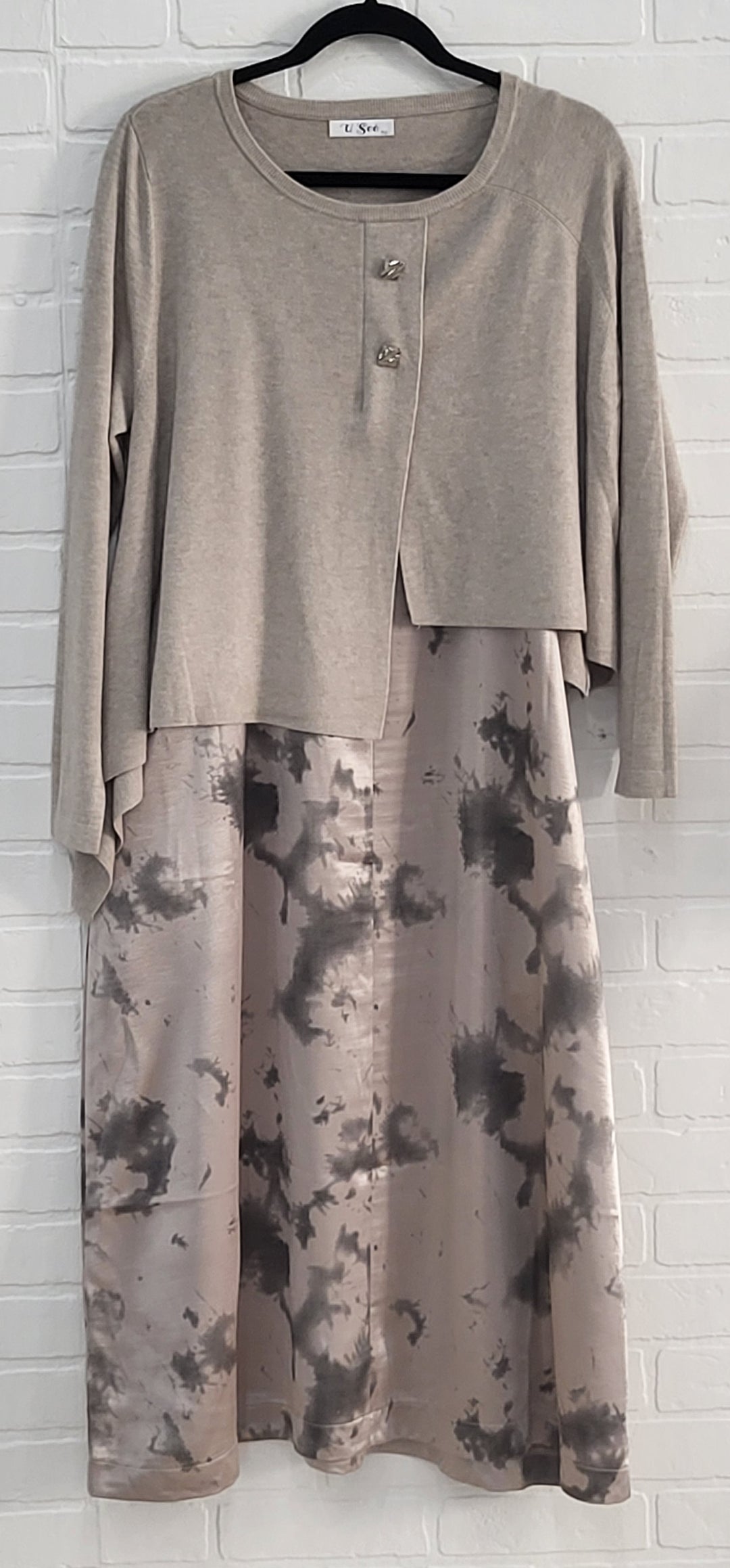 Dress & Assymetical Knit Top