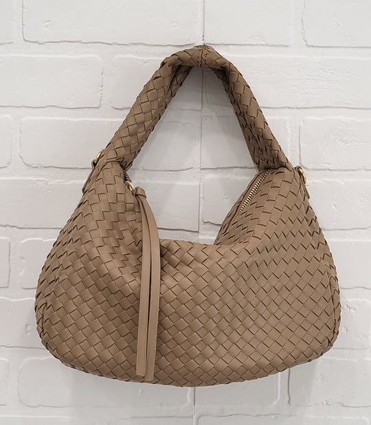 Woven Handbag 👜