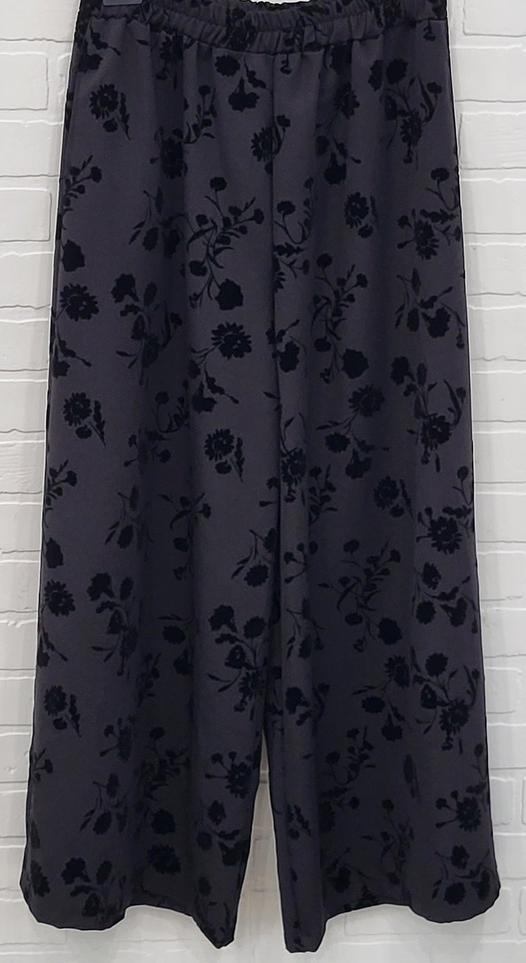 Wide Leg Trousers with  Floral Velvet
