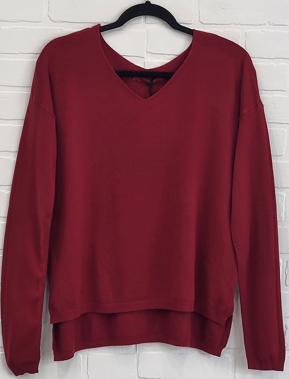Avery High Low V-Sweater