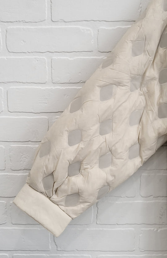 Light Weight Puffy Coat by Lerisia