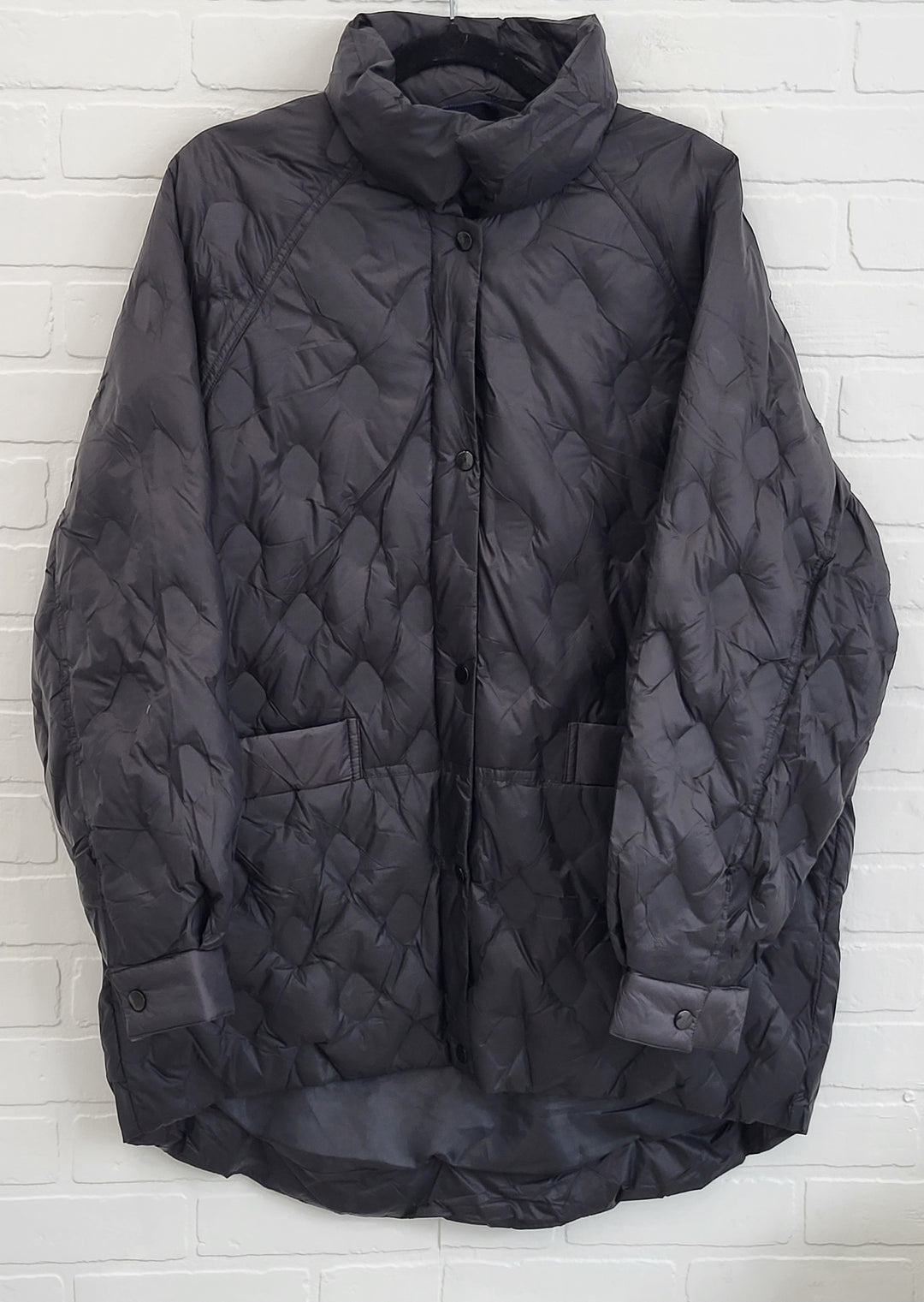 Light Weight Puffy Coat by Lerisia