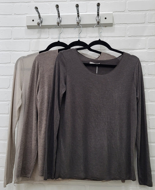 Ava Pullover Round Neckline