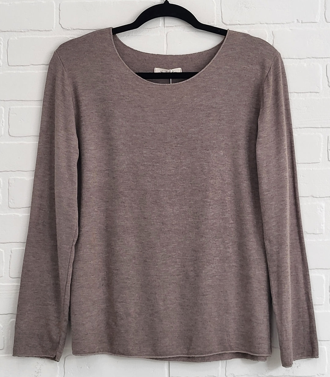 Ava Pullover Round Neckline