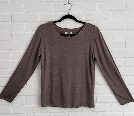 Ava Pullover Round Neckline