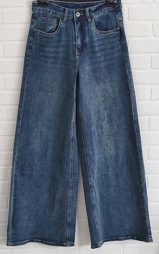 3-D Wide Leg Denim Jeans