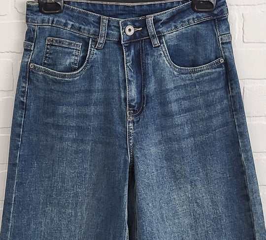 3-D Wide Leg Denim Jeans