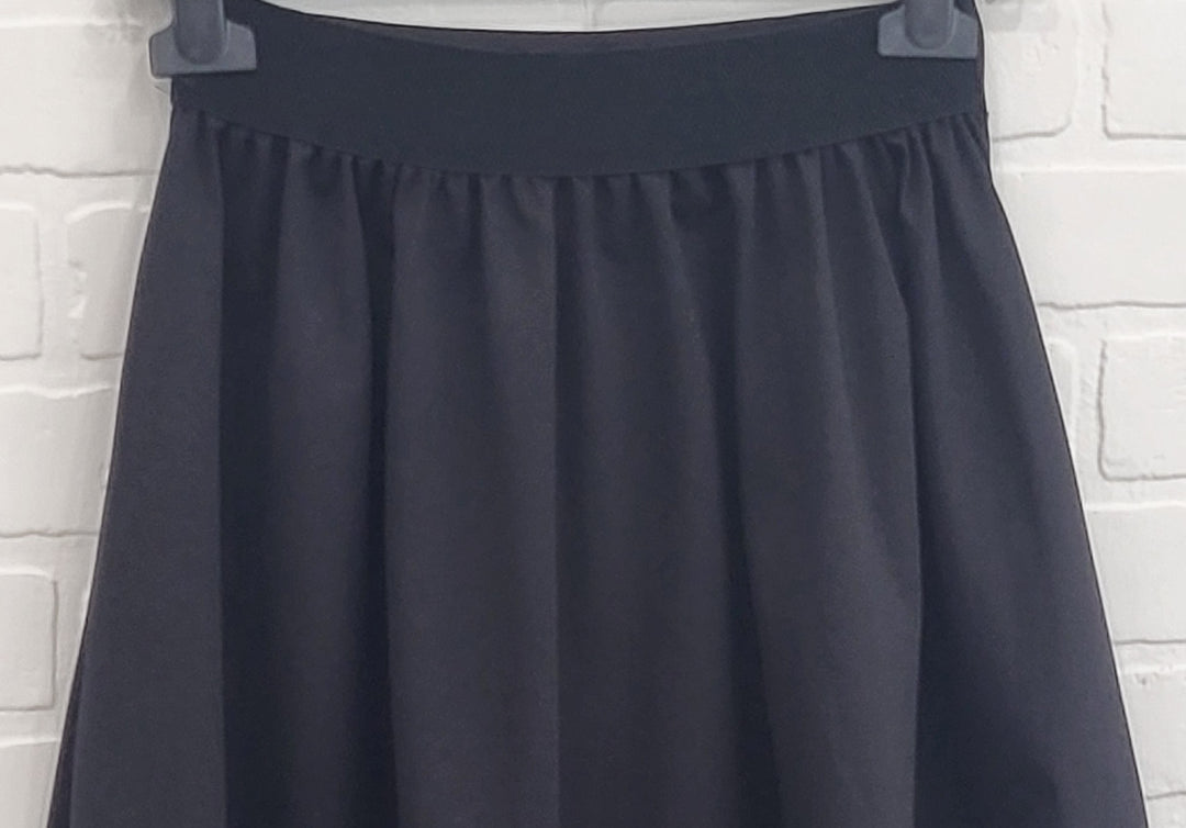 Elegance in Tulip Skirt