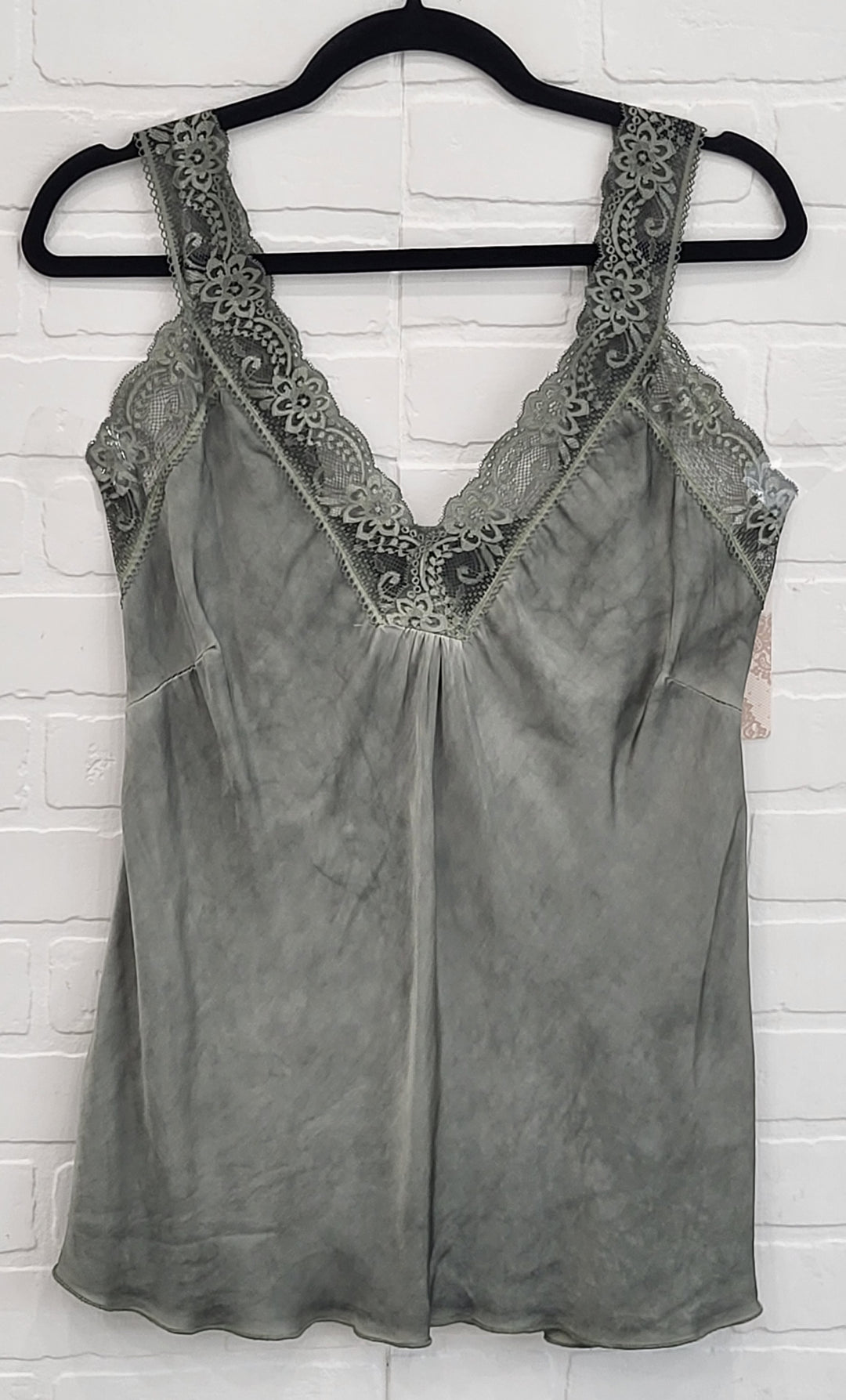 Sleevless Satin Top