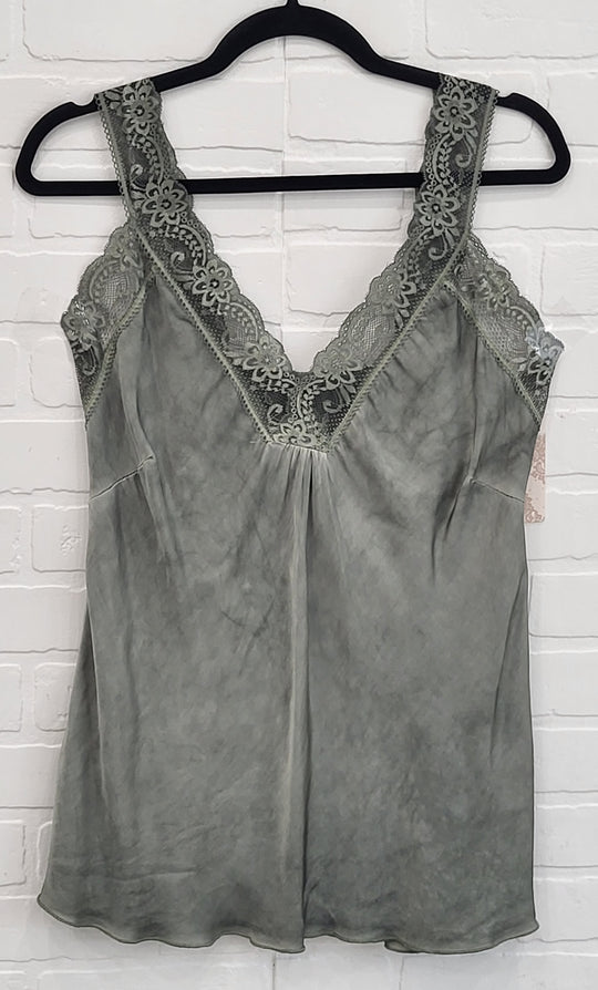 Sleevless Satin Top