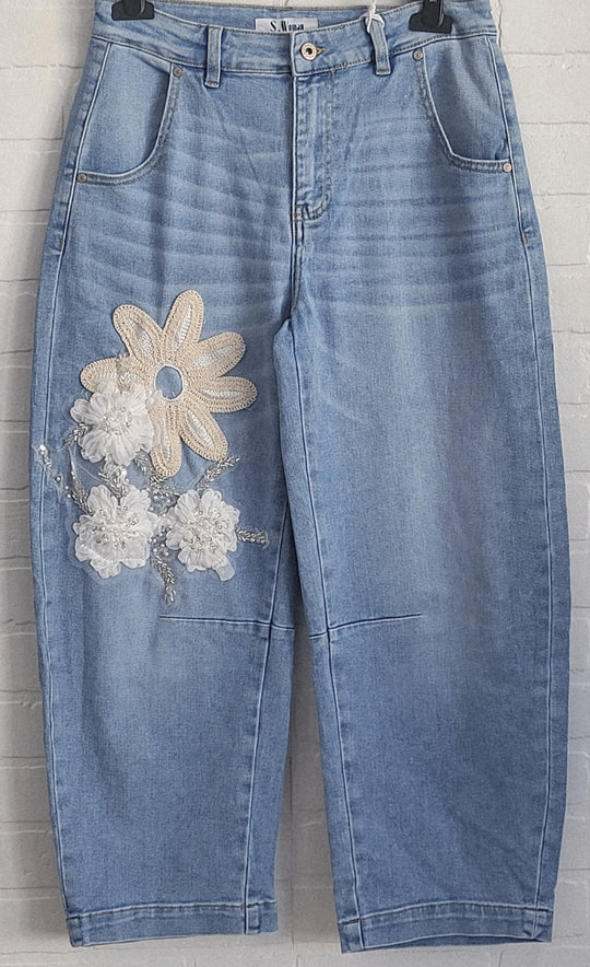Bloom Appliqué Barrel Leg Tapered Jeans