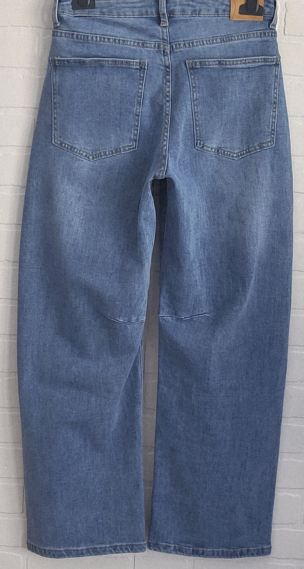 Naiif Barrel Jeans