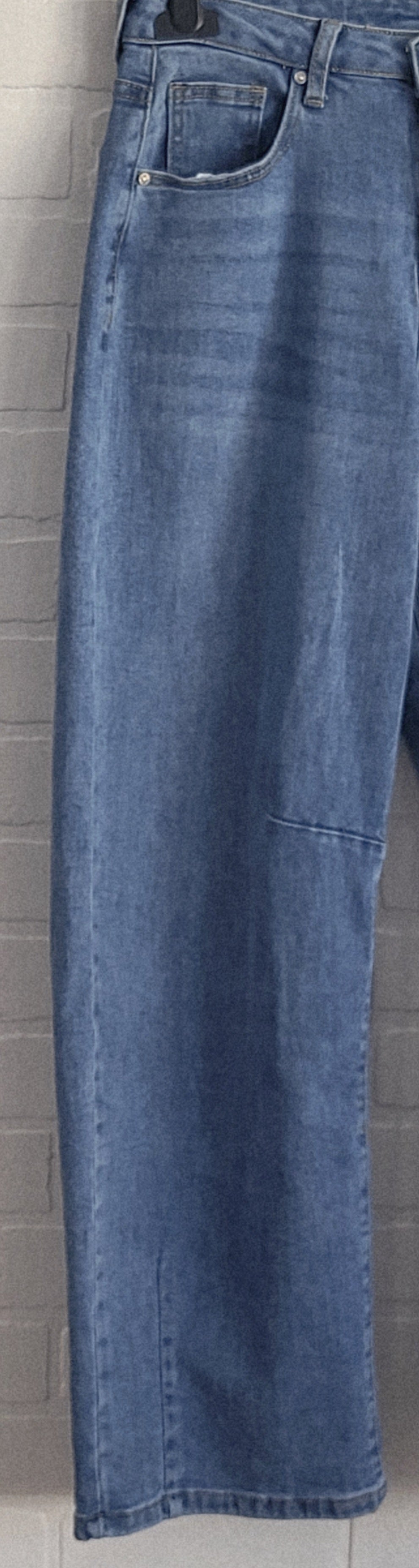 Naiif Barrel Jeans