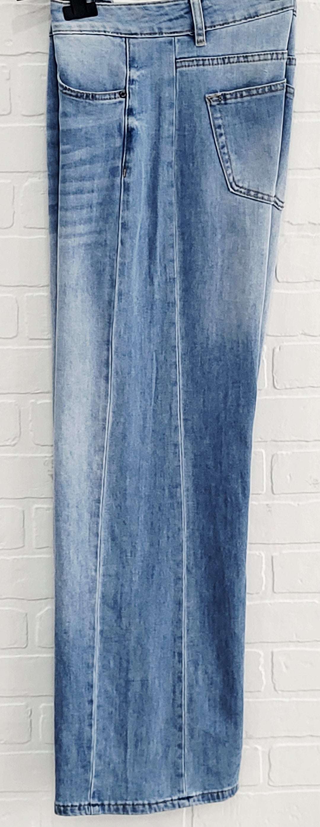 3D Stright Leg Light Denim Jeans