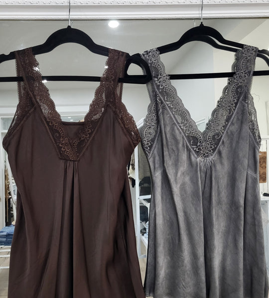 Sleevless Satin Top