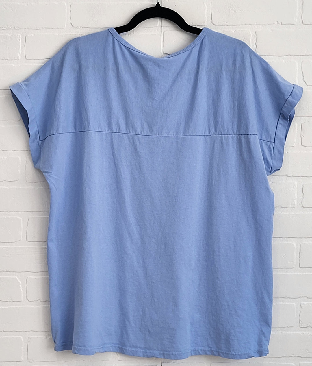 Linen Tee V-Neck with Buttons