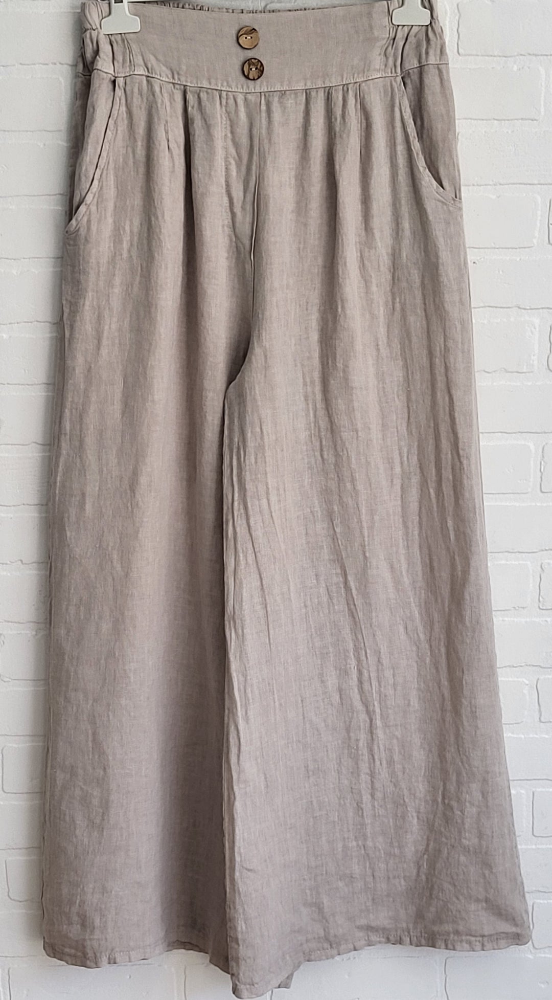 Marina Linen Pants Buttons Details