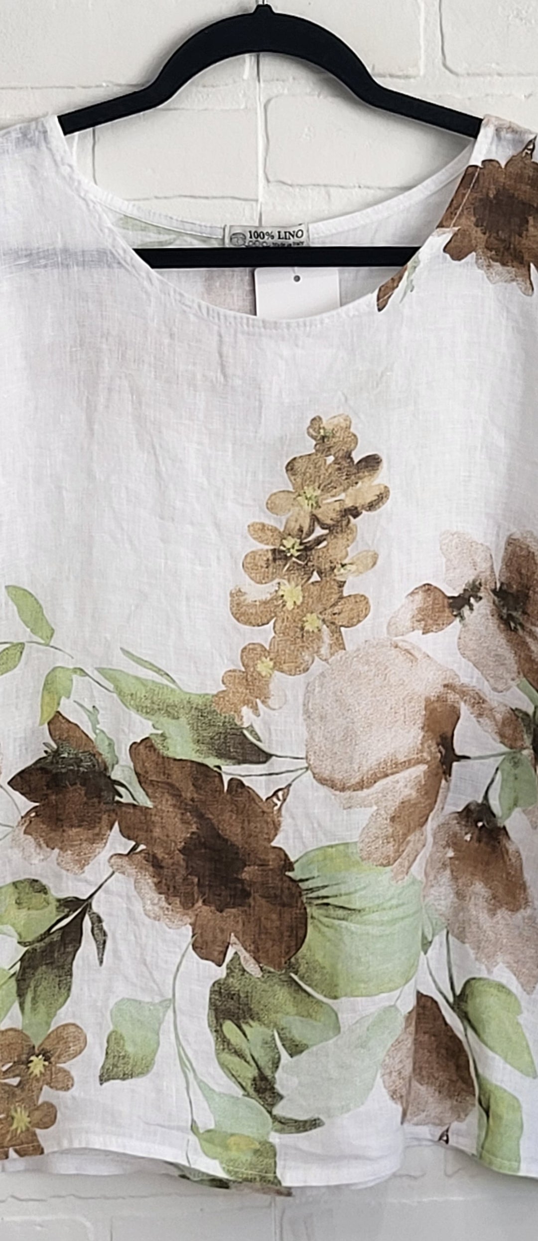 Magnolia  Linen Top