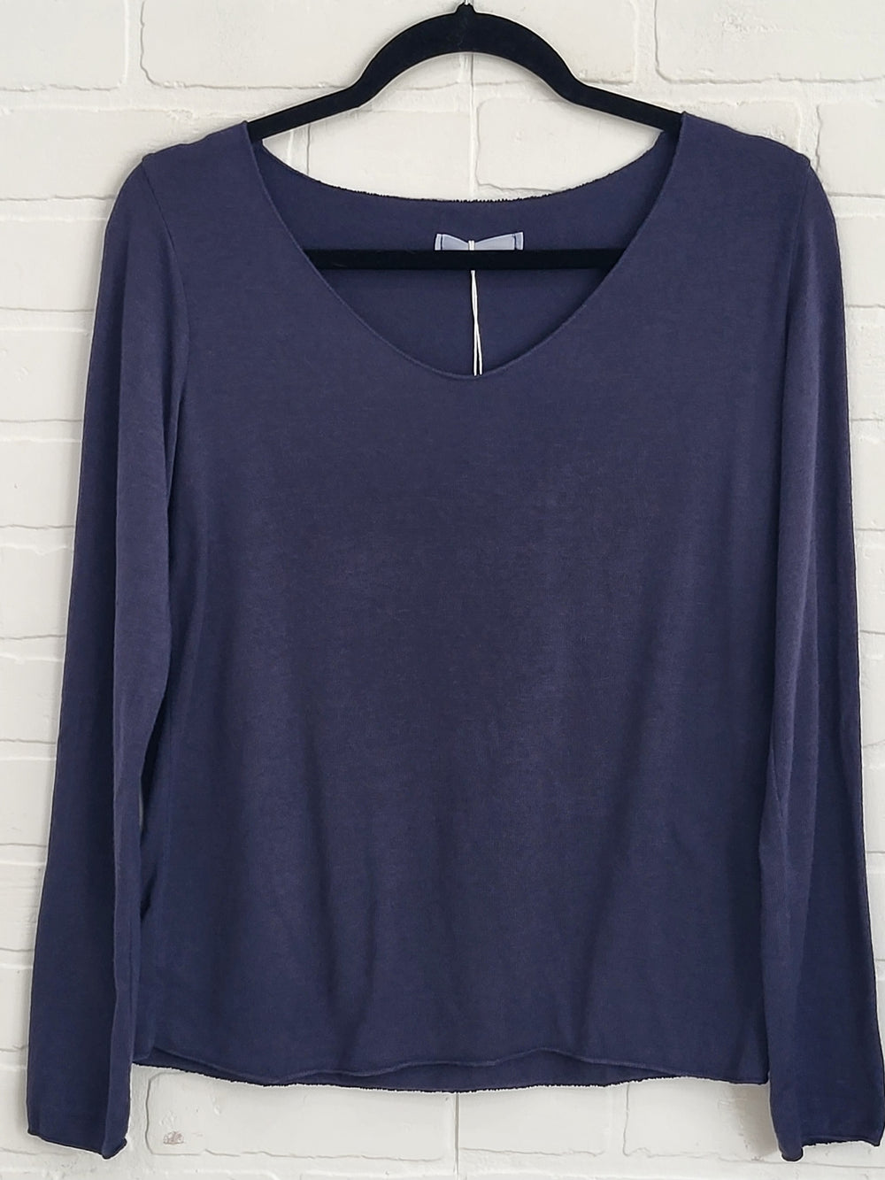 Ava-V-Basic Top