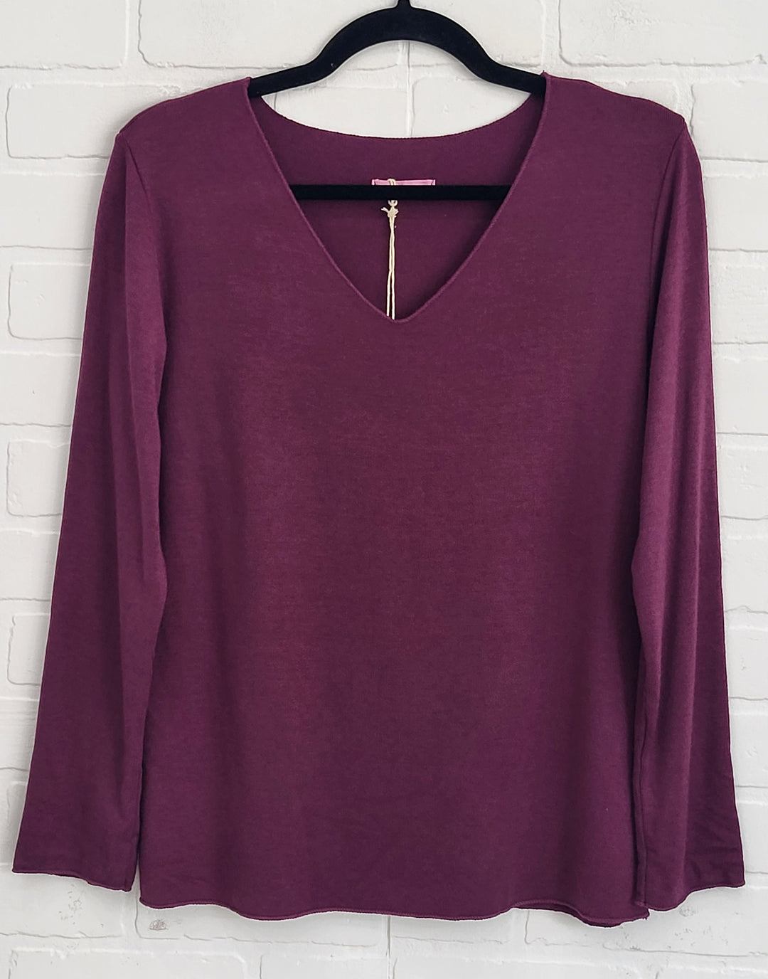 Ava-V-Basic Top