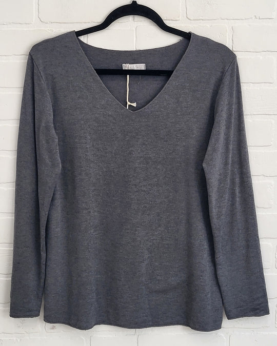 Ava-V-Basic Top