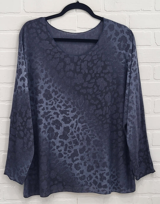 2- in-1 Layered Shirt Top